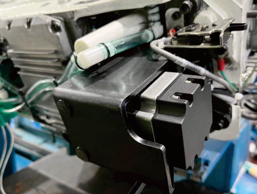 采用了新开发的送布机构