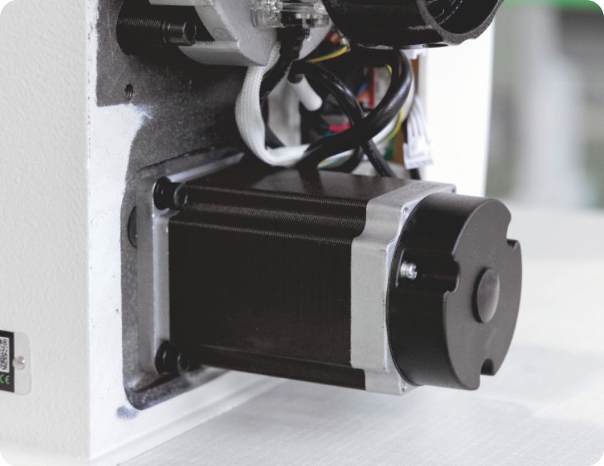 步进控制剪线、抬压脚