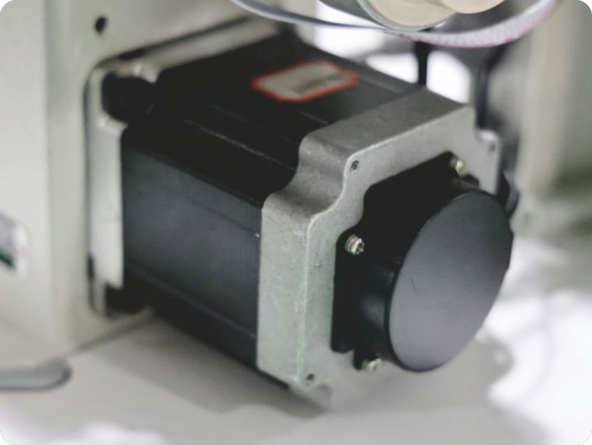 步进电机控制抬压脚，针距